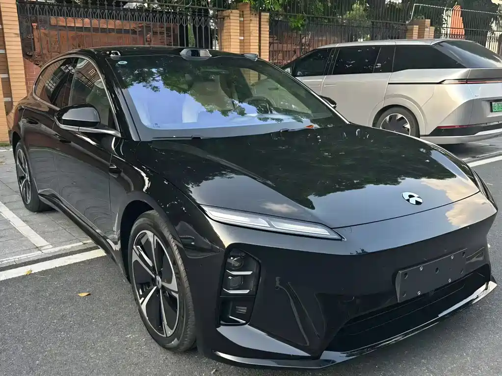 NIO ET5