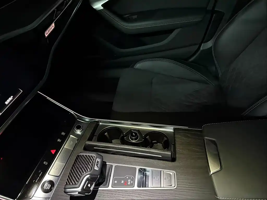 Audi A6L — миниатюра 13