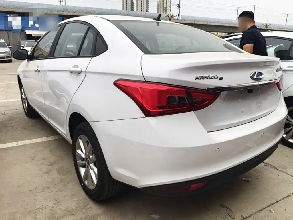 Chery New Energy Arrizo e — миниатюра 5
