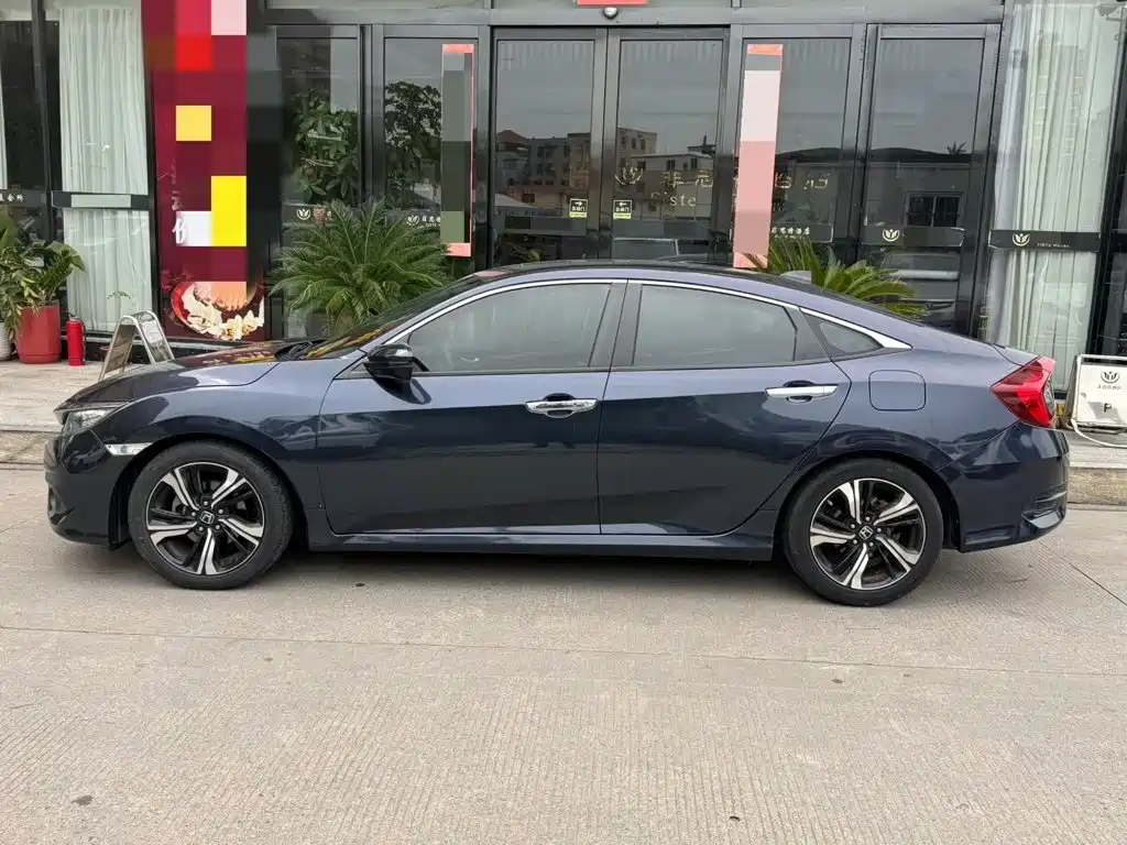 Honda Civic — миниатюра 3