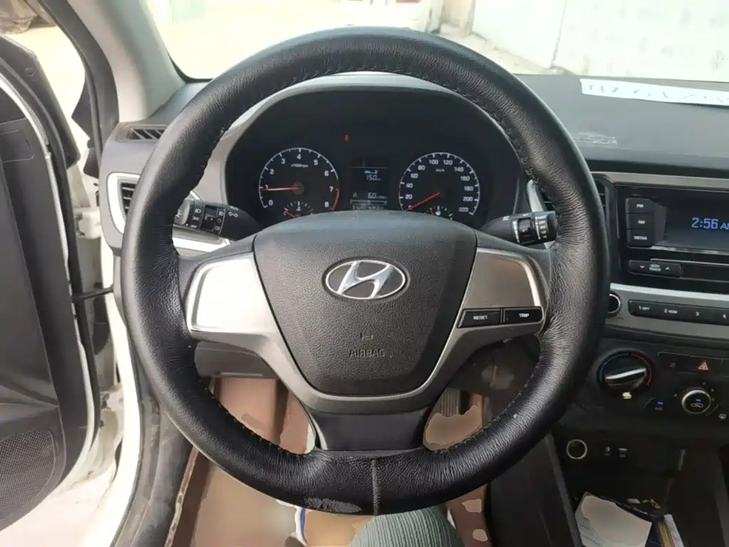 Hyundai Verna — миниатюра 11