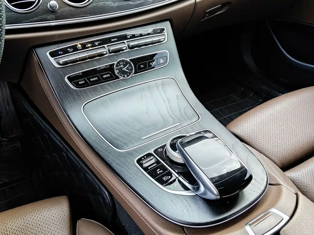 Mercedes-Benz E-Class E 2018 E 200 L Sport