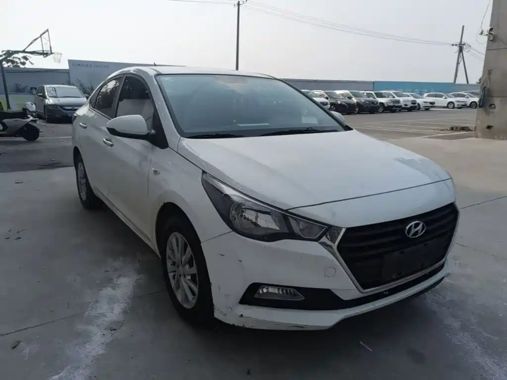 Hyundai Verna — миниатюра 4
