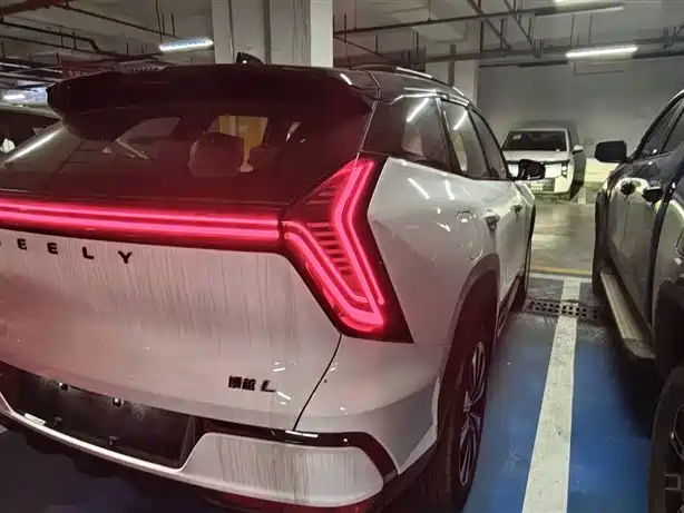 Geely Boyue L L 2025 1.5TD DCT