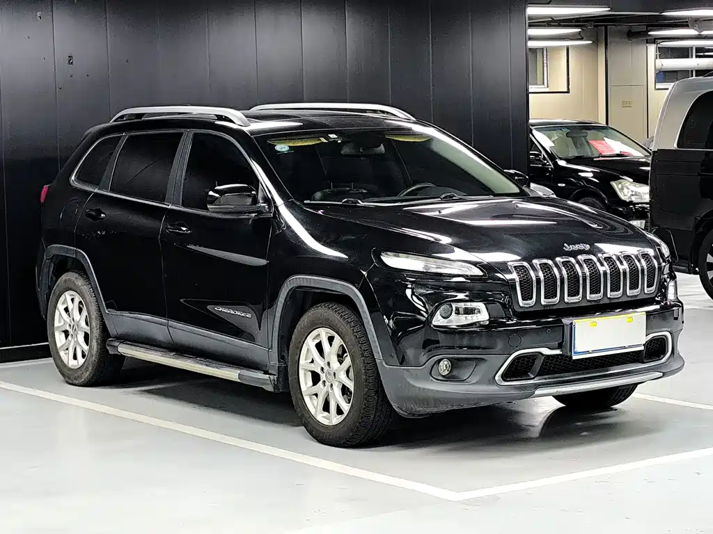 Jeep Cherokee — миниатюра 3