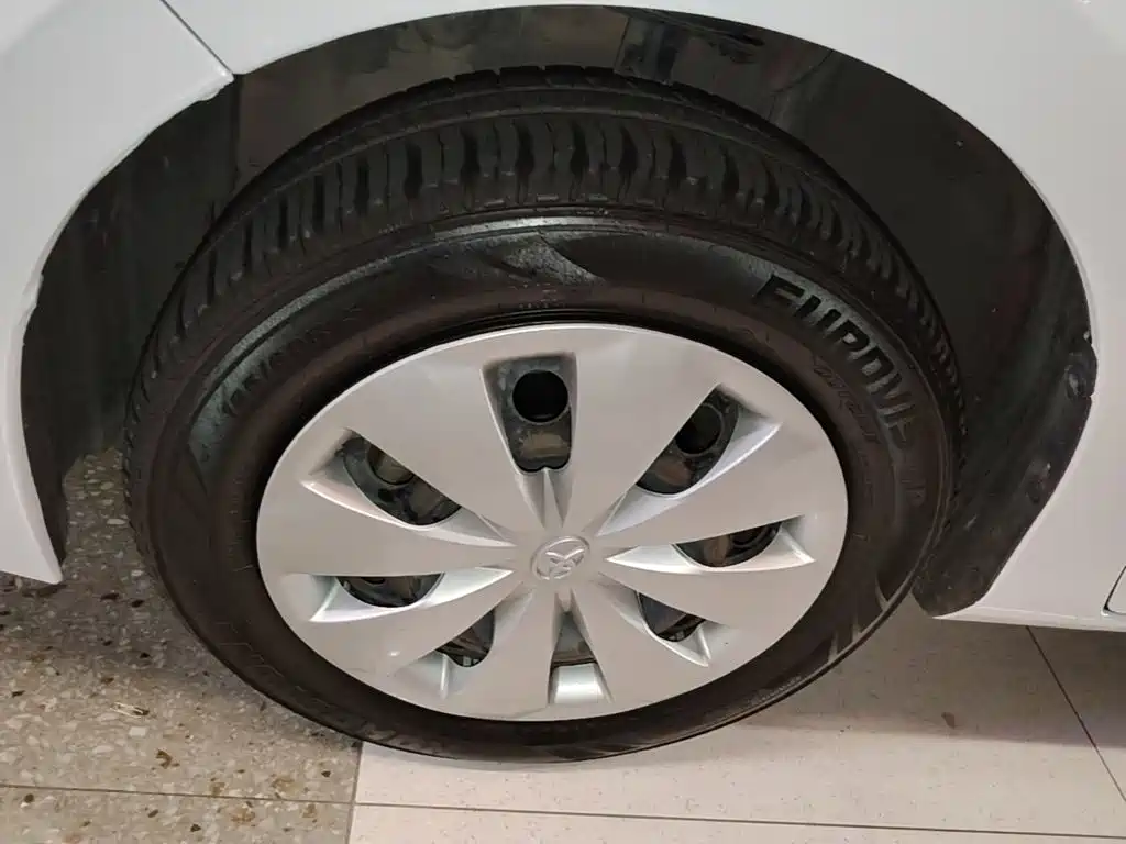 Toyota Yaris L — миниатюра 23