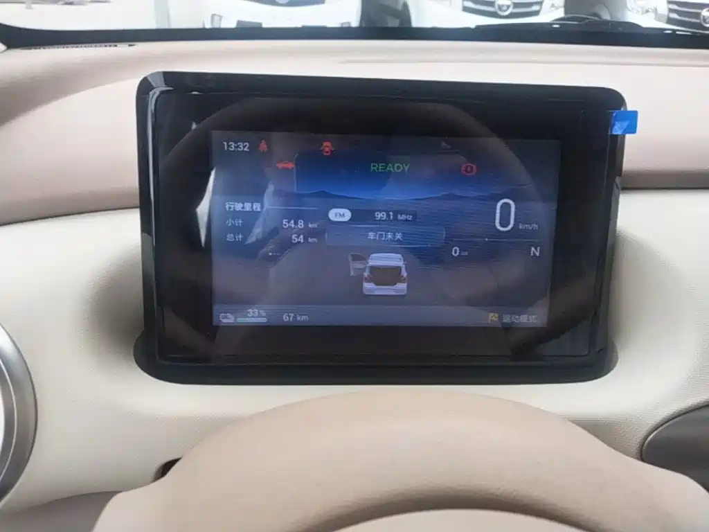 Wuling MINIEV — миниатюра 12