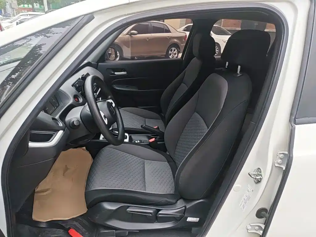 Honda Fit — миниатюра 15