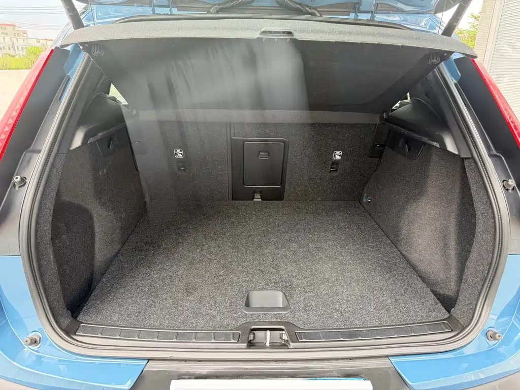 Volvo XC40 — миниатюра 22