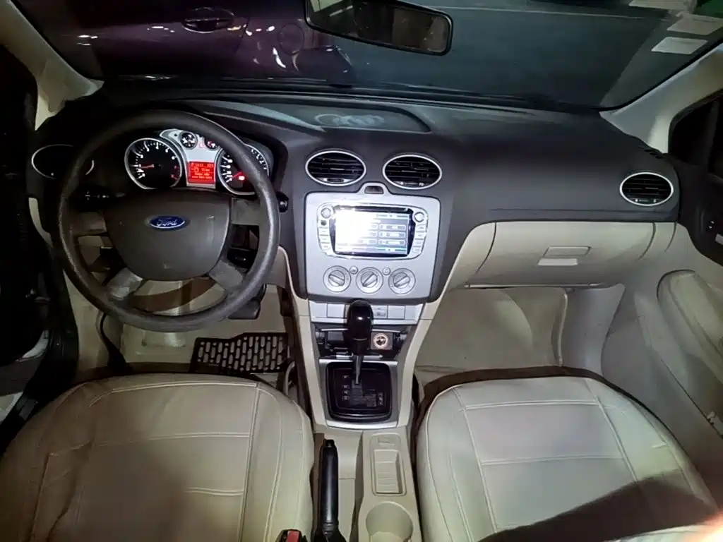 Ford Focus — миниатюра 10