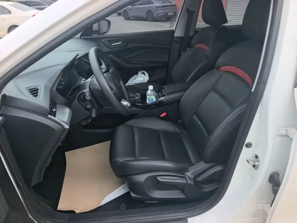 MG MG5 — миниатюра 15