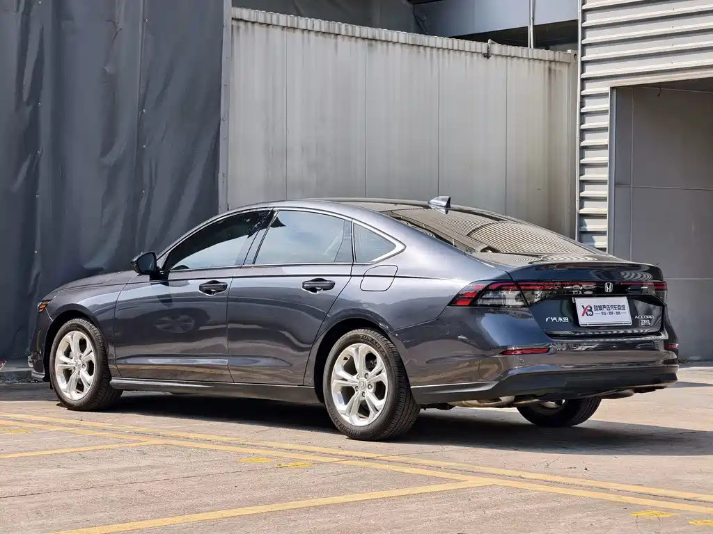 Honda Accord — миниатюра 7