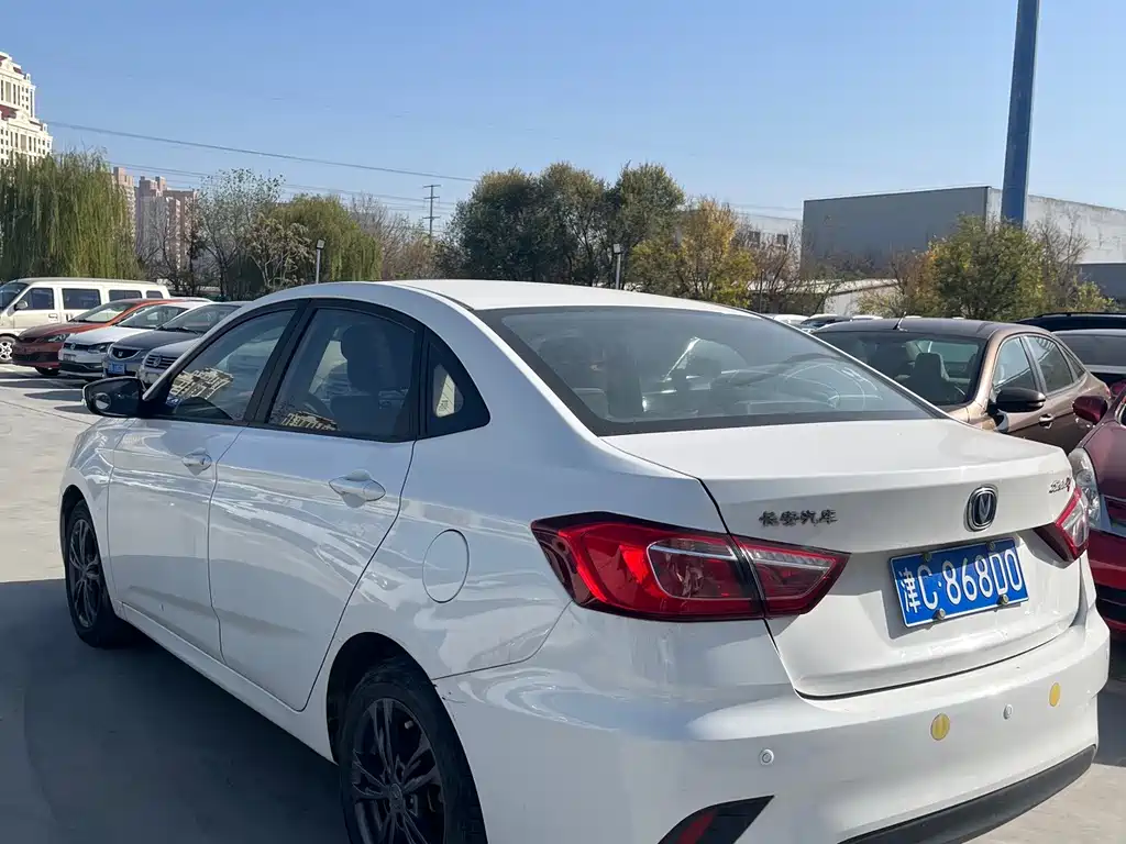 Changan Eado DT — миниатюра 6