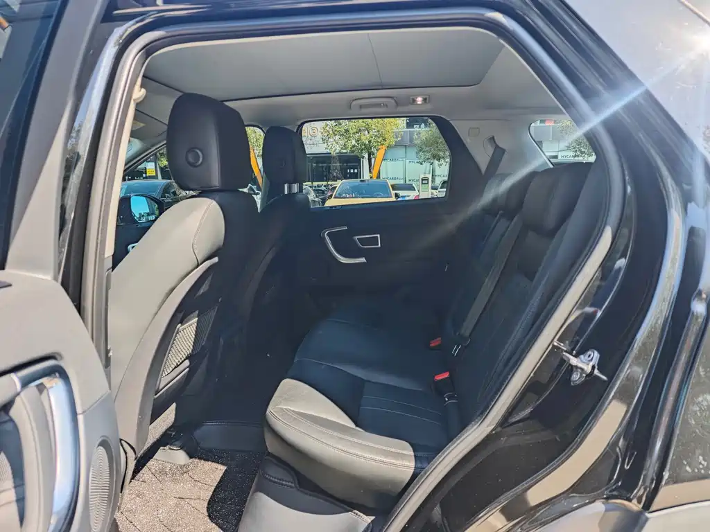 Land Rover Discovery Sport — миниатюра 5