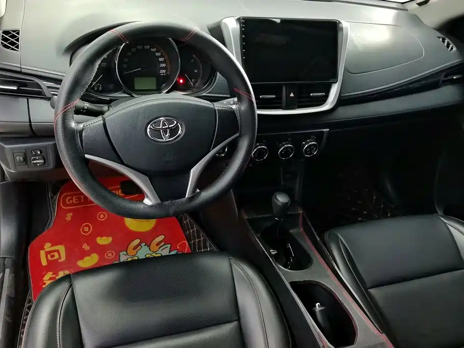 Toyota Yaris L — миниатюра 12