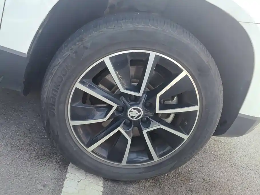 Skoda Karoq — миниатюра 6