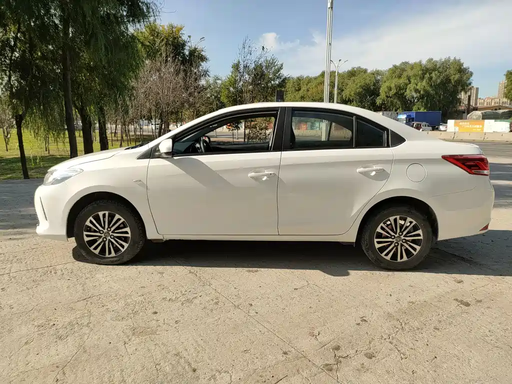 Toyota Vios — миниатюра 7