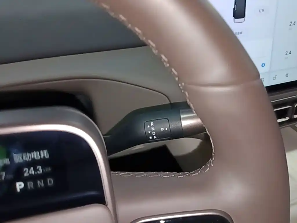 Li Auto Li MEGA — миниатюра 14