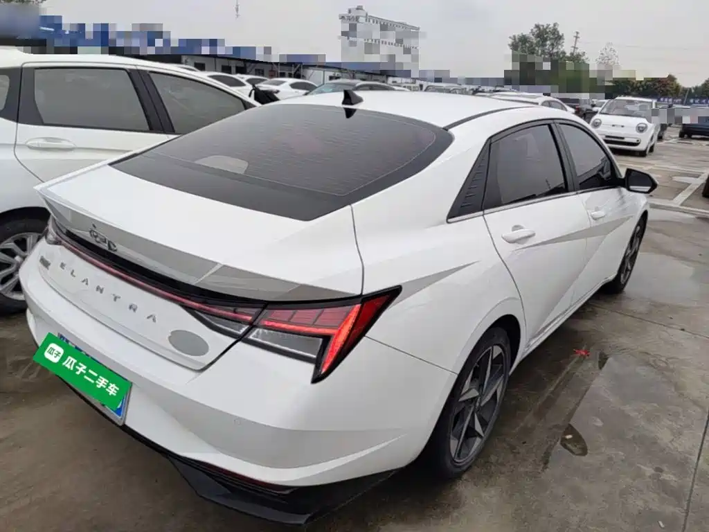 Hyundai Elantra — миниатюра 7