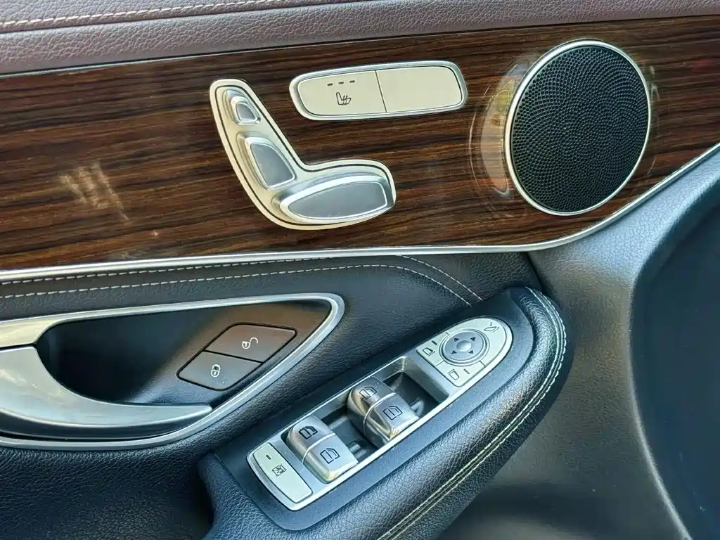 Mercedes-Benz GLC — миниатюра 10