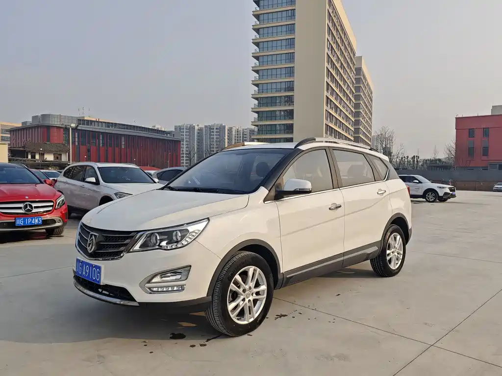 BAOJUN 560