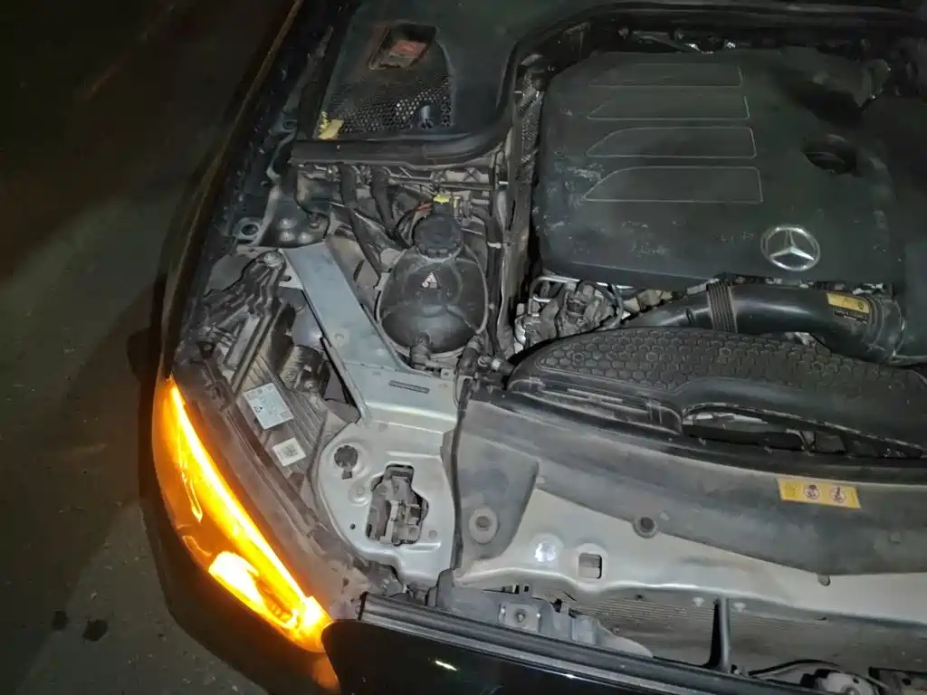 Mercedes-Benz E-Class — миниатюра 20