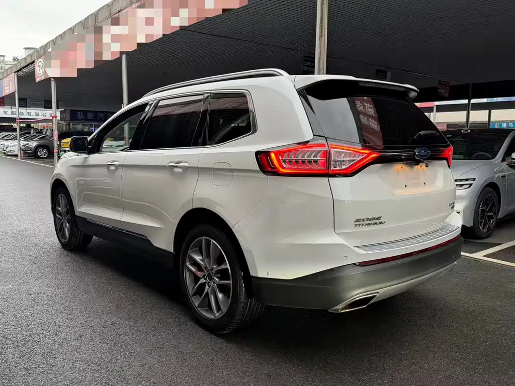 Ford Edge — миниатюра 8