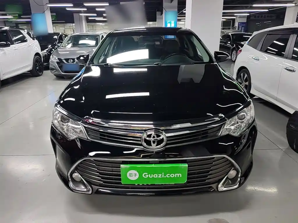 Toyota Camry — миниатюра 3
