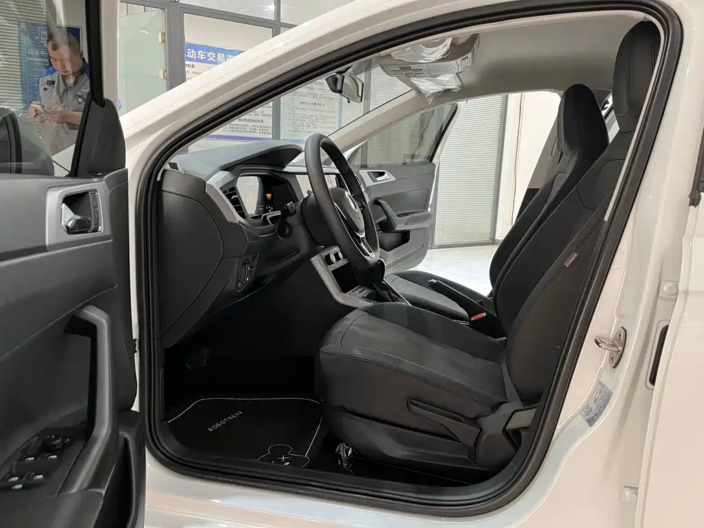 Volkswagen Polo 2023 Plus 1.5L AT