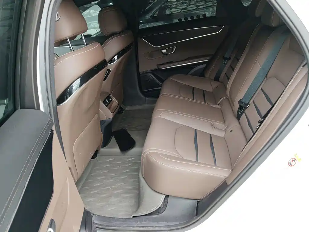 BYD Han — миниатюра 13
