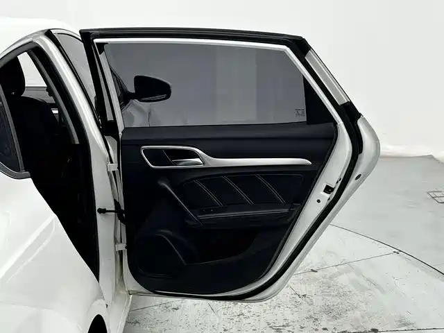 MG MG6 — миниатюра 11