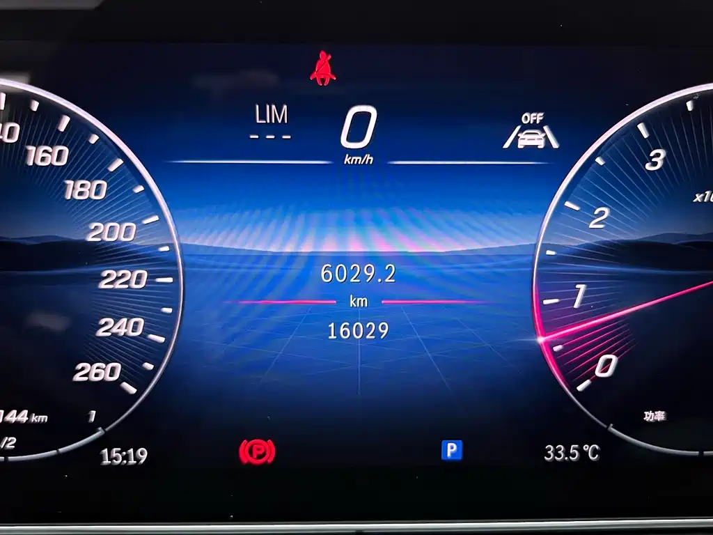 Mercedes-Benz C-Class — миниатюра 15