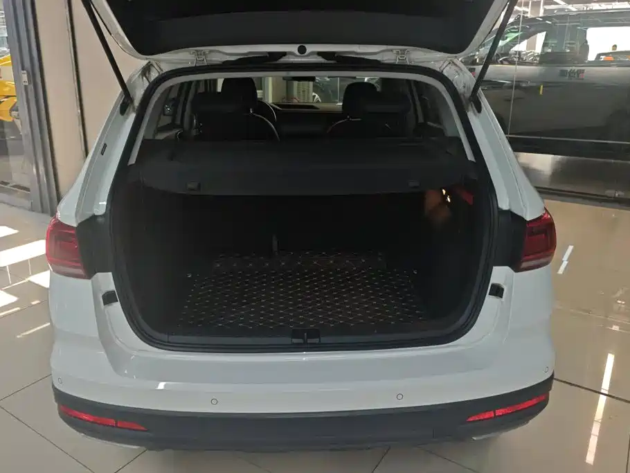 Volkswagen Tharu — миниатюра 4