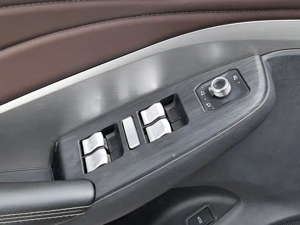 Wey Wey VV6 — миниатюра 9