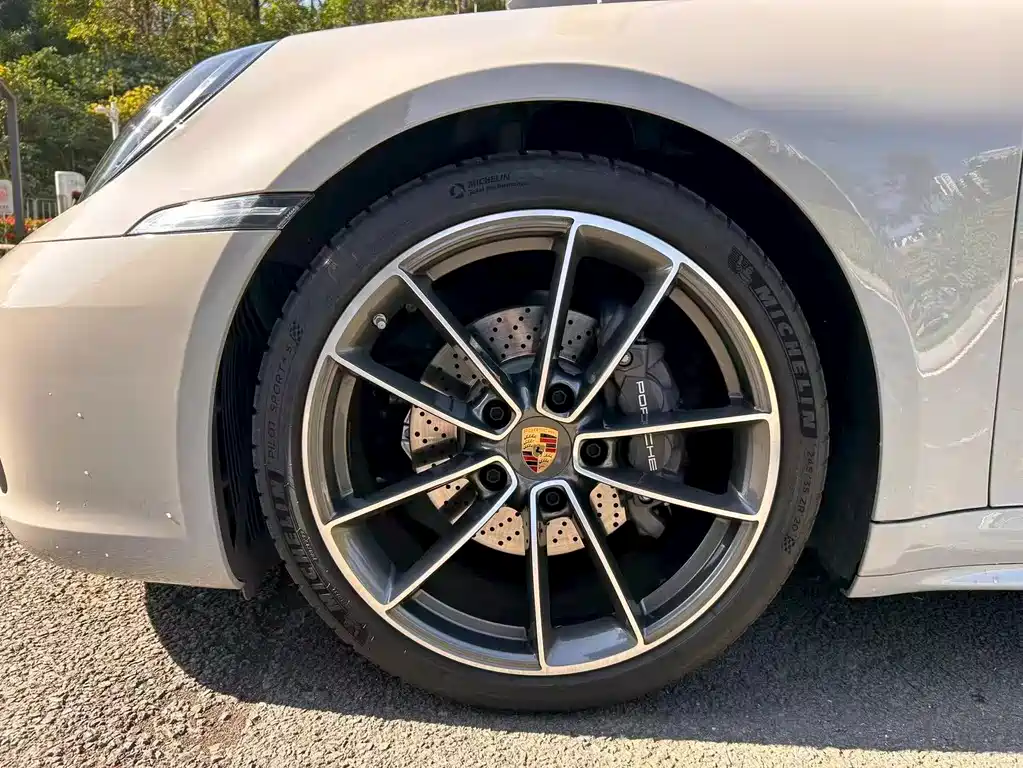 Porsche 911 2023 Carrera 3.0T