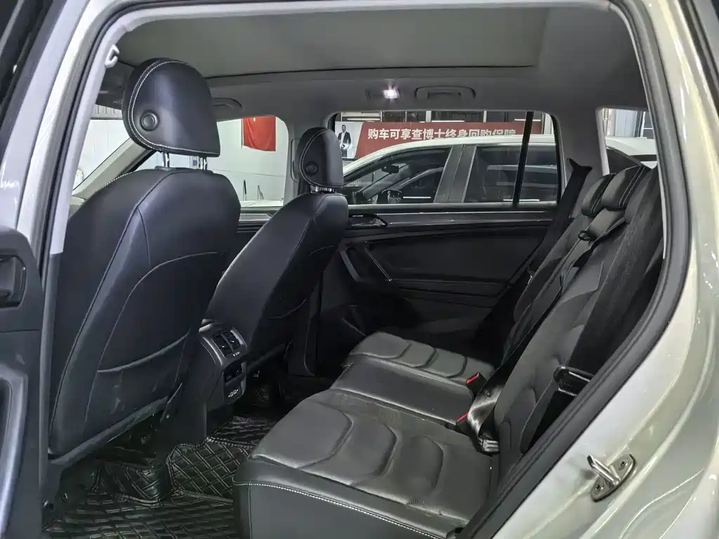 Volkswagen Tiguan L — миниатюра 9