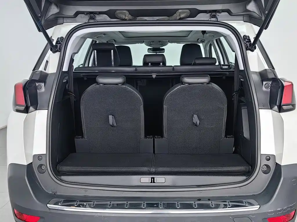 Peugeot 5008 — миниатюра 16