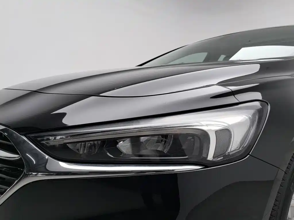 Buick LaCrosse — миниатюра 7