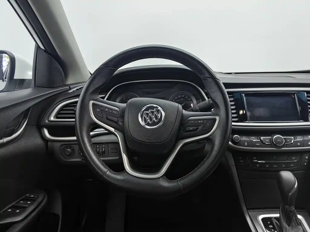 Buick Excelle — миниатюра 11