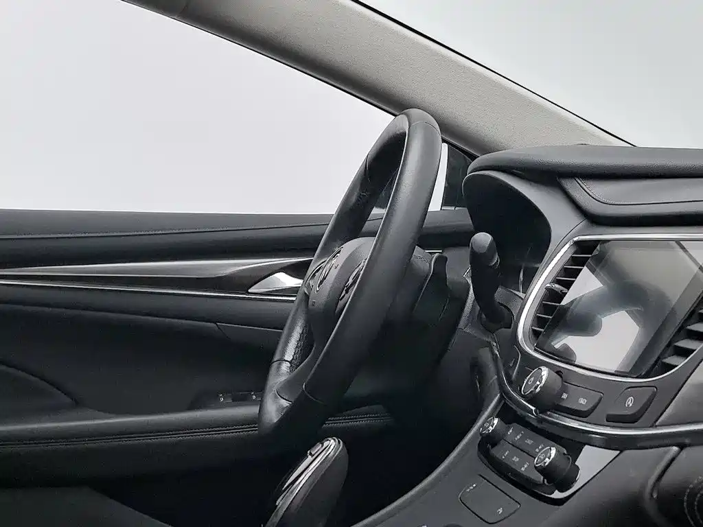 Buick LaCrosse — миниатюра 22
