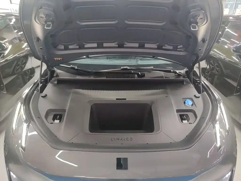 Lynk & Co Z20 — миниатюра 20