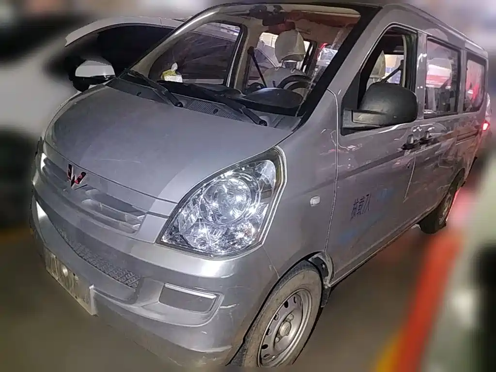 Wuling Rongguang — миниатюра 3