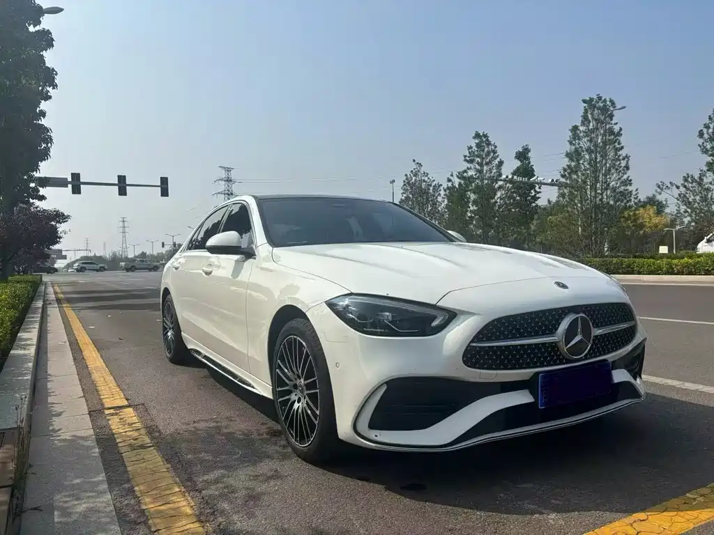 Mercedes-Benz C-Class — миниатюра 3