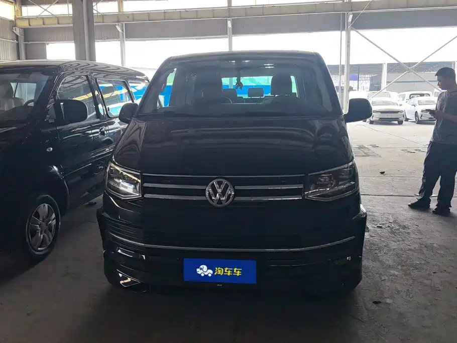 Volkswagen Multivan — миниатюра 2