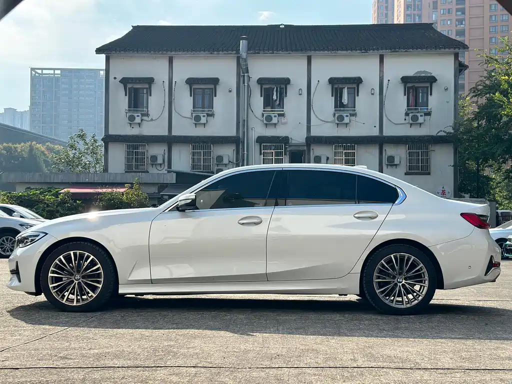 BMW 3 Series — миниатюра 7