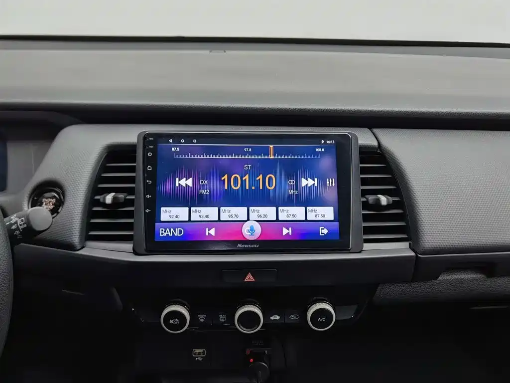 Honda Fit — миниатюра 12