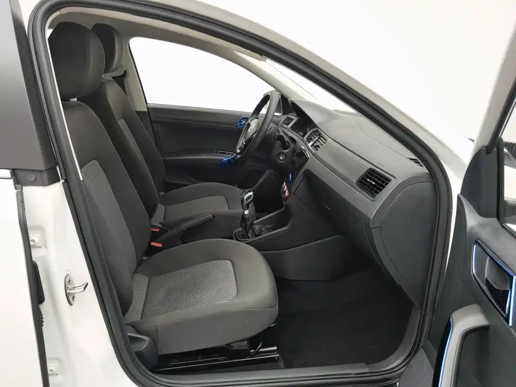 Volkswagen Santana — миниатюра 23