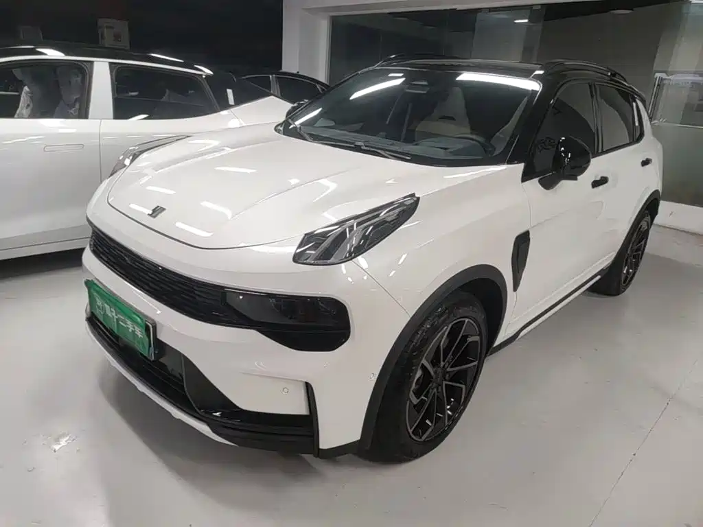 Lynk & Co 01 EM-P — миниатюра 2