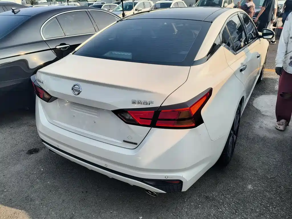 Nissan Teana — миниатюра 5