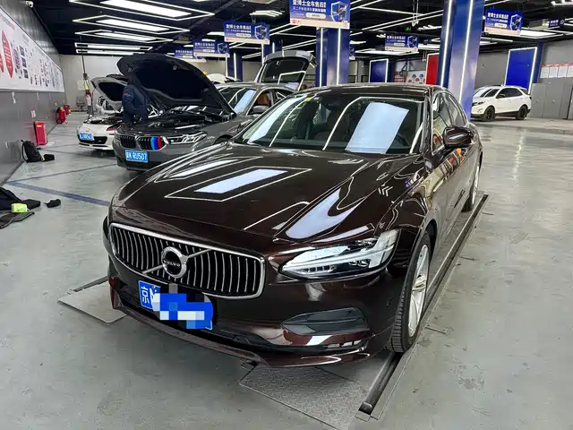 VOLVO S90 2018